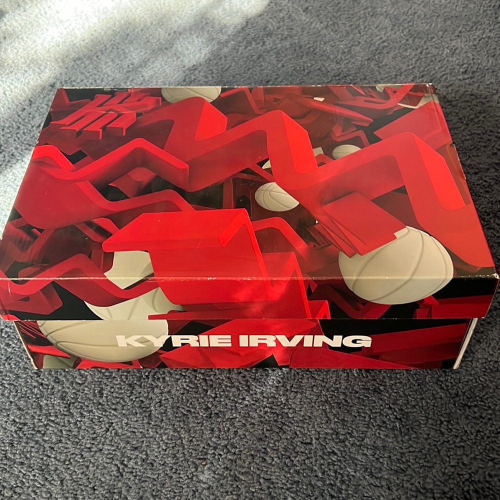 Nike Kyrie 4